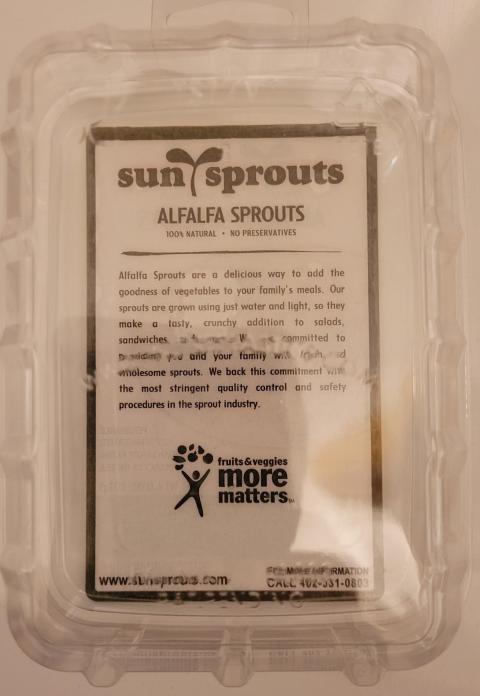 Image 1 – SunSprouts Alfalfa Sprouts, Back Clamshell